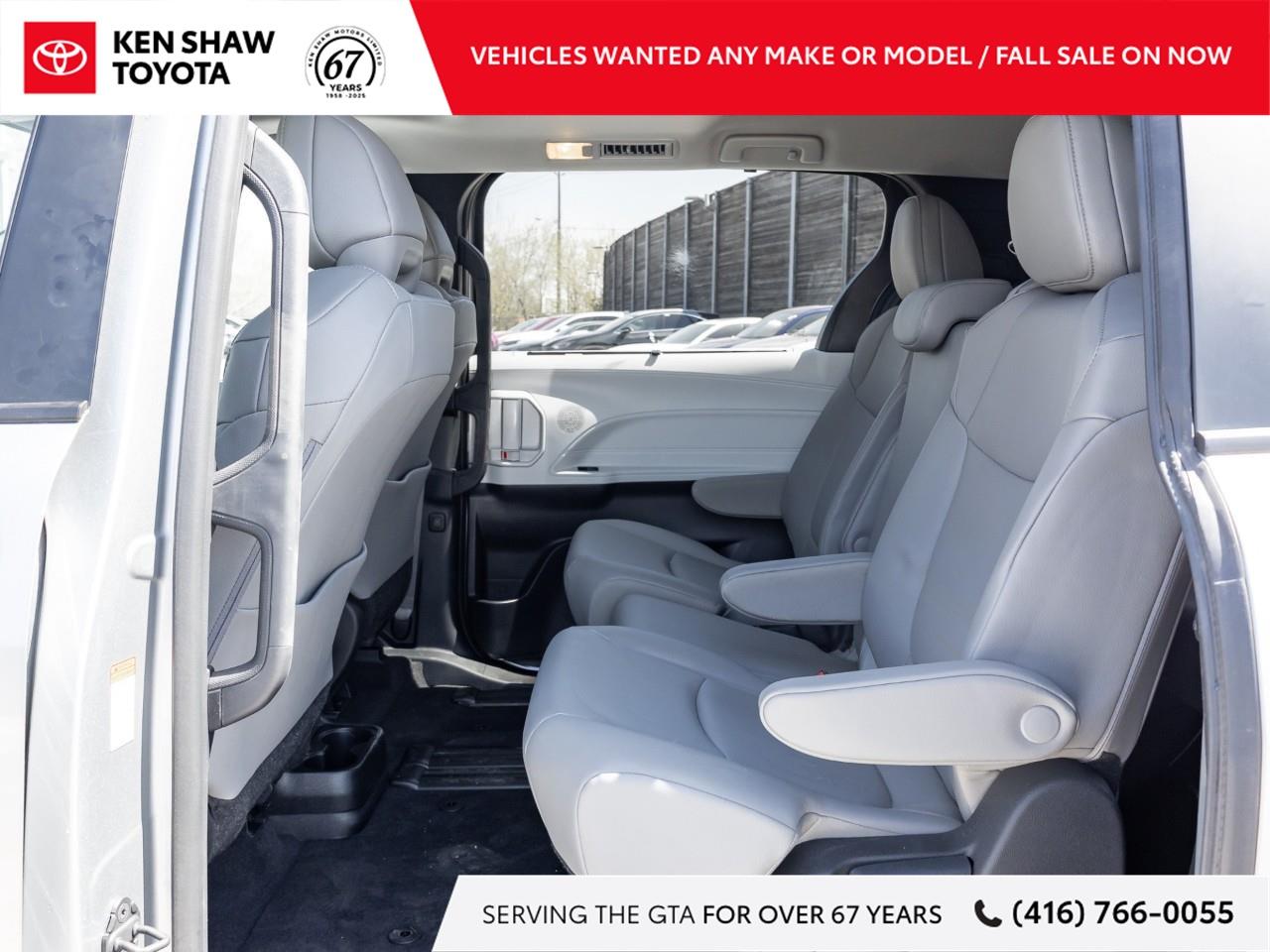 2025 Toyota Sienna XLE 8-Passenger 4dr Front-Wheel Drive Passenger Van Photo