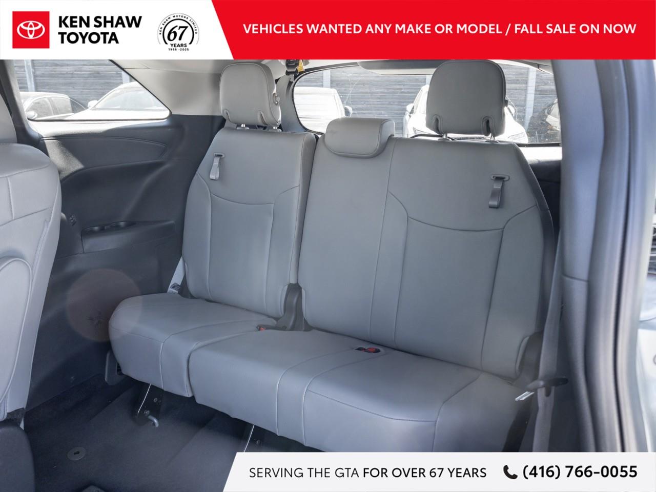 2025 Toyota Sienna XLE 8-Passenger 4dr Front-Wheel Drive Passenger Van Photo