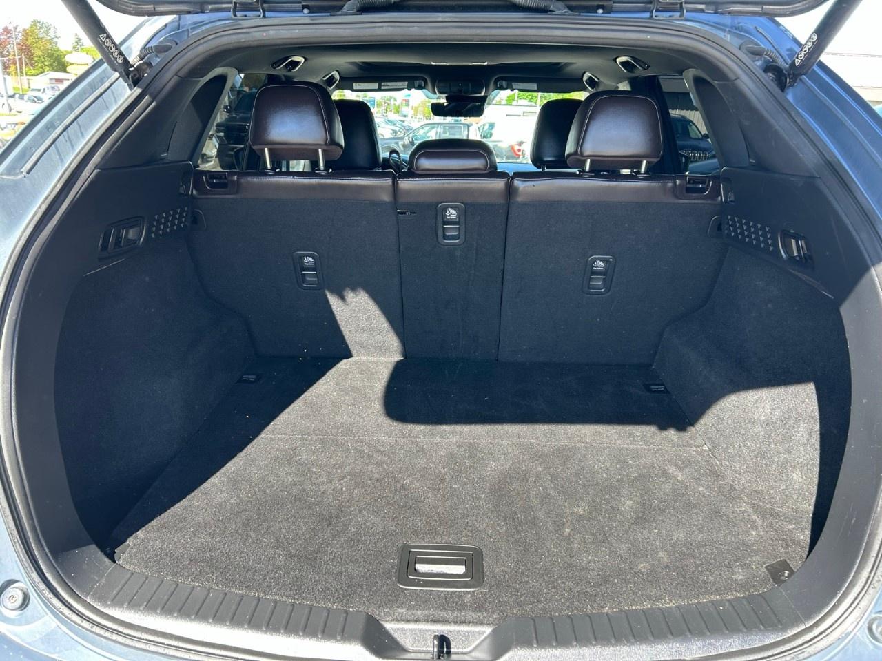 2022 Mazda CX-5 Signature AWD Photo