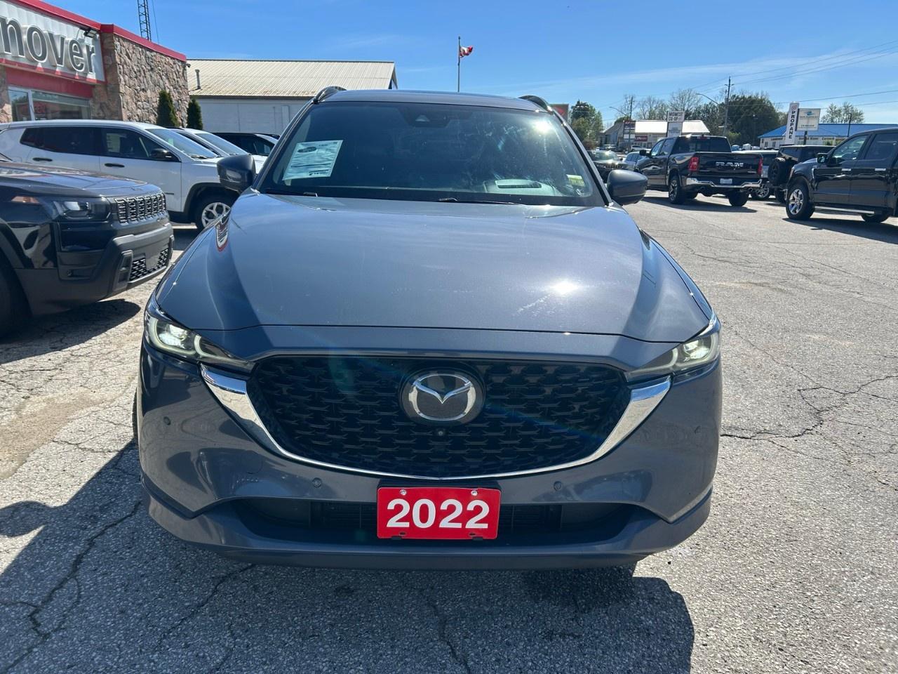 2022 Mazda CX-5 Signature AWD Photo