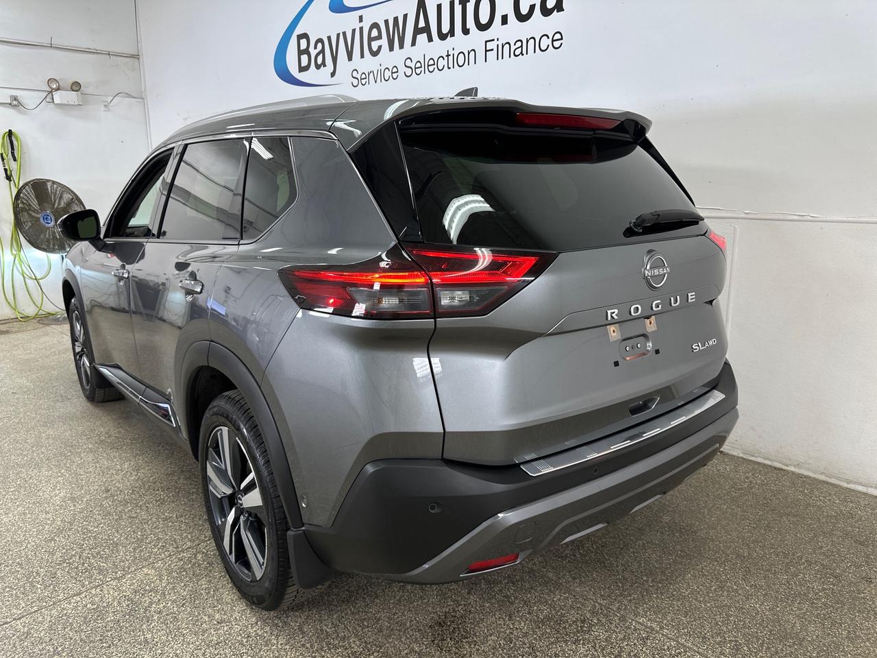 2023 Nissan Rogue SL Photo