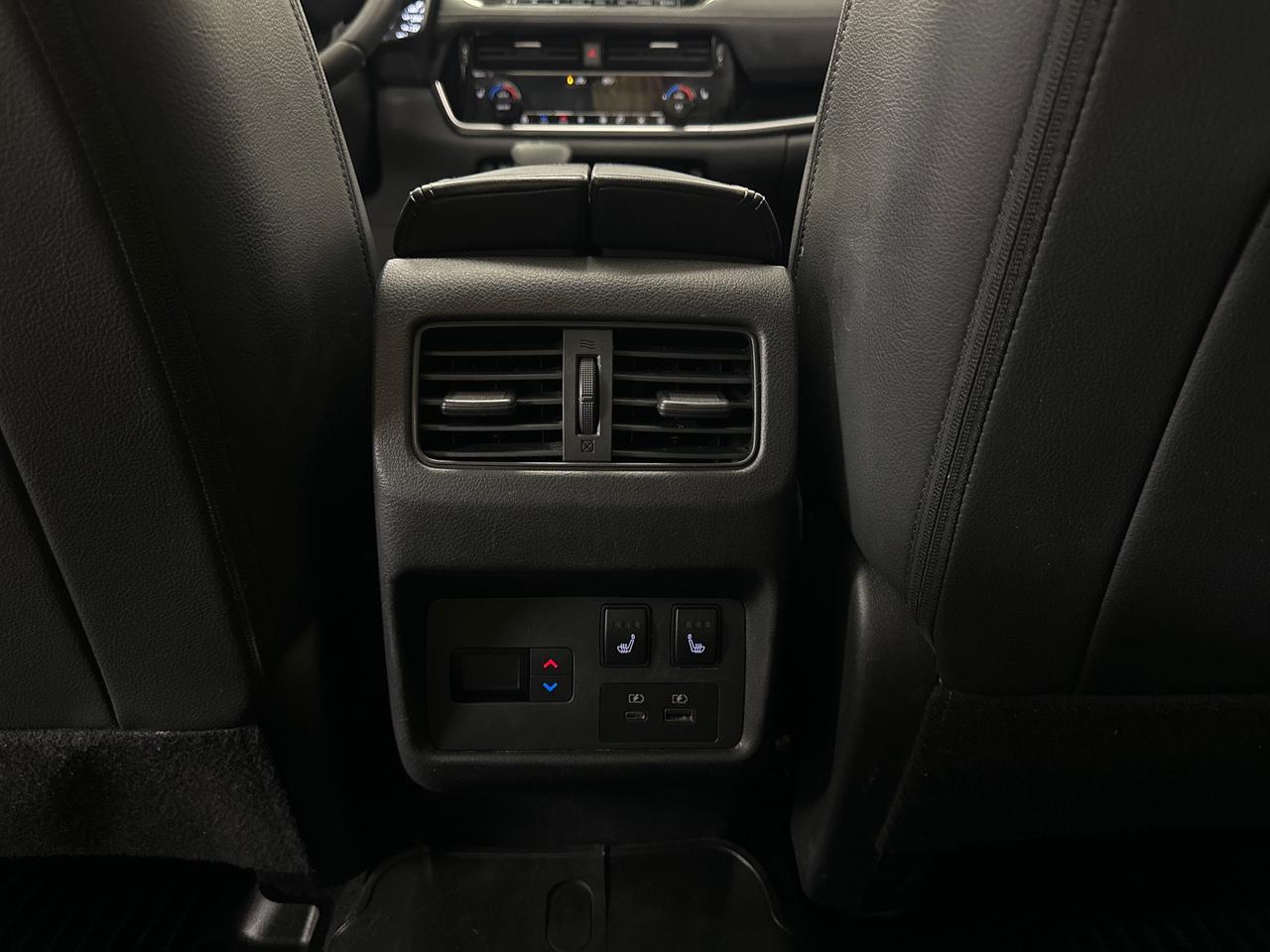 2023 Nissan Rogue SL Photo