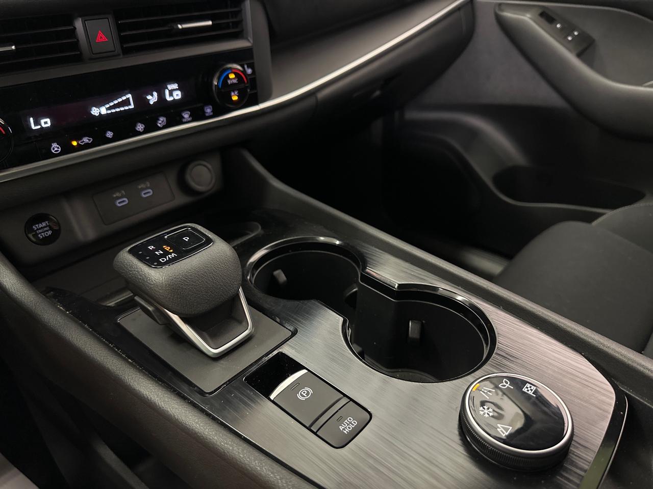 2024 Nissan Rogue S Photo
