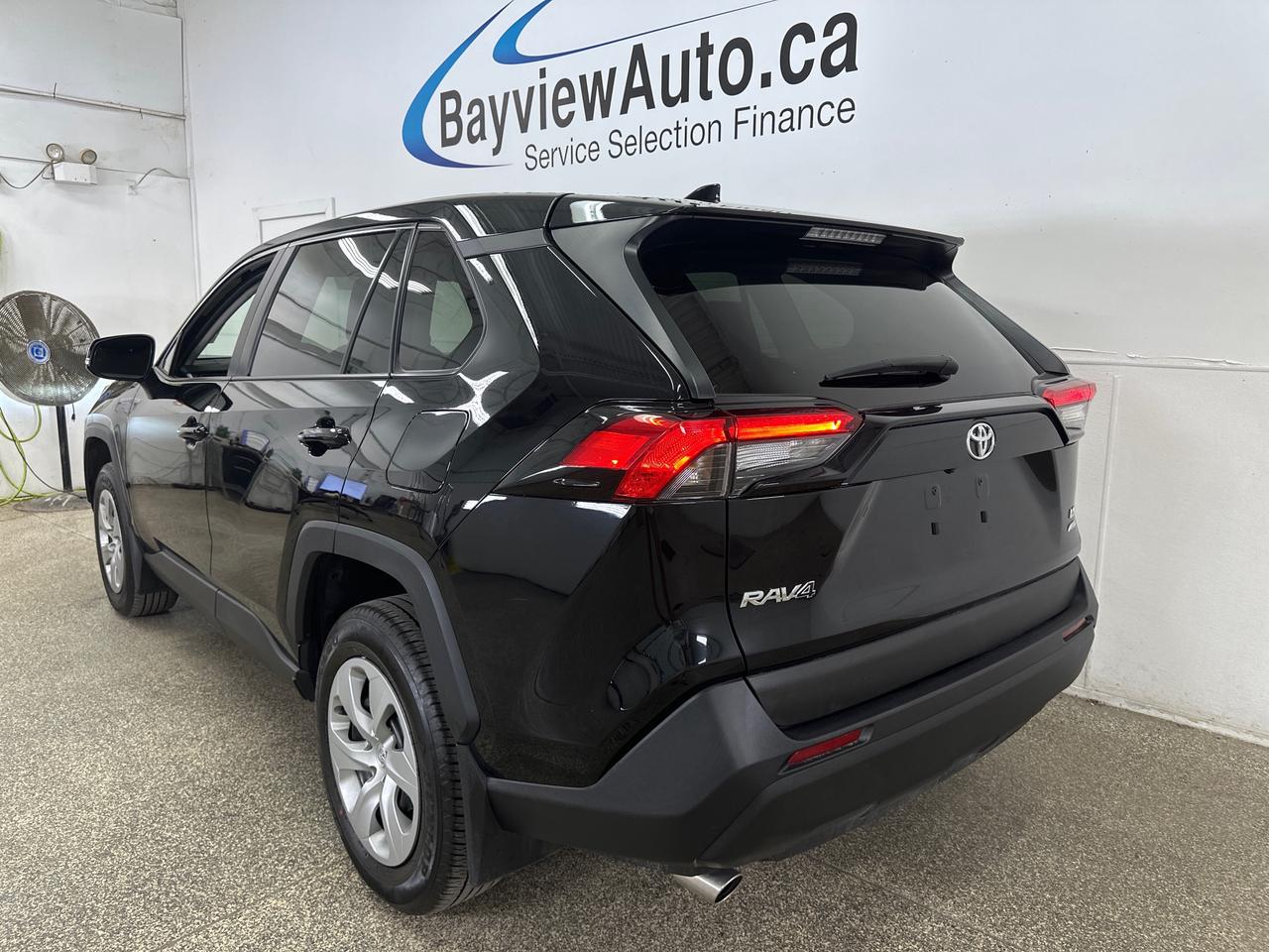 2022 Toyota RAV4 LE Photo