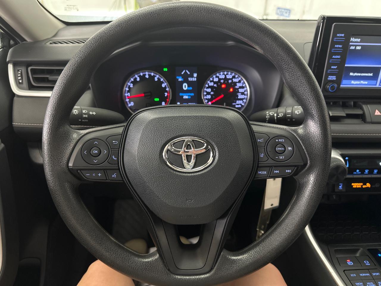 2022 Toyota RAV4 LE Photo