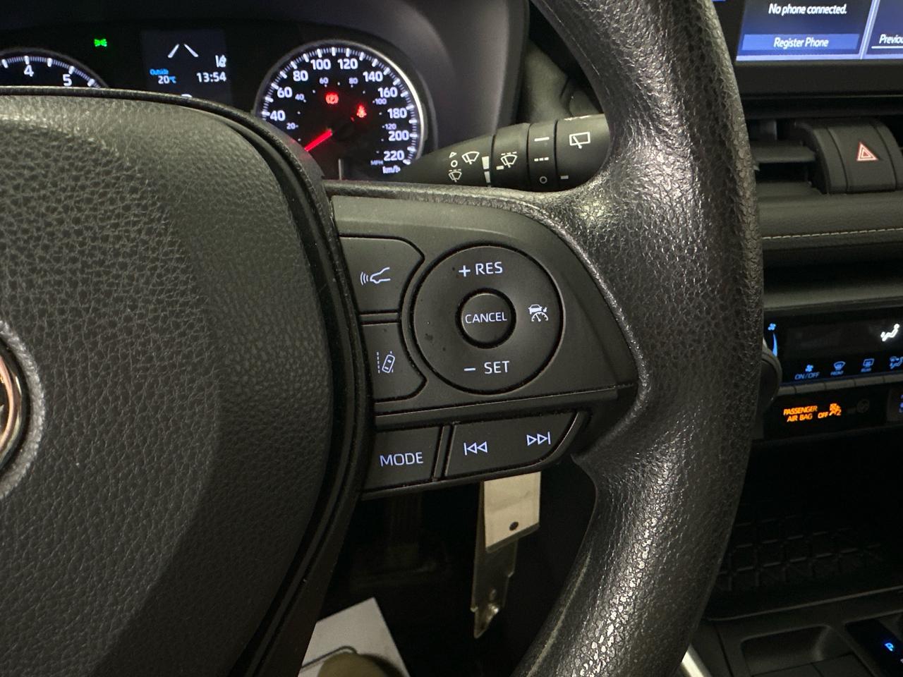 2022 Toyota RAV4 LE Photo