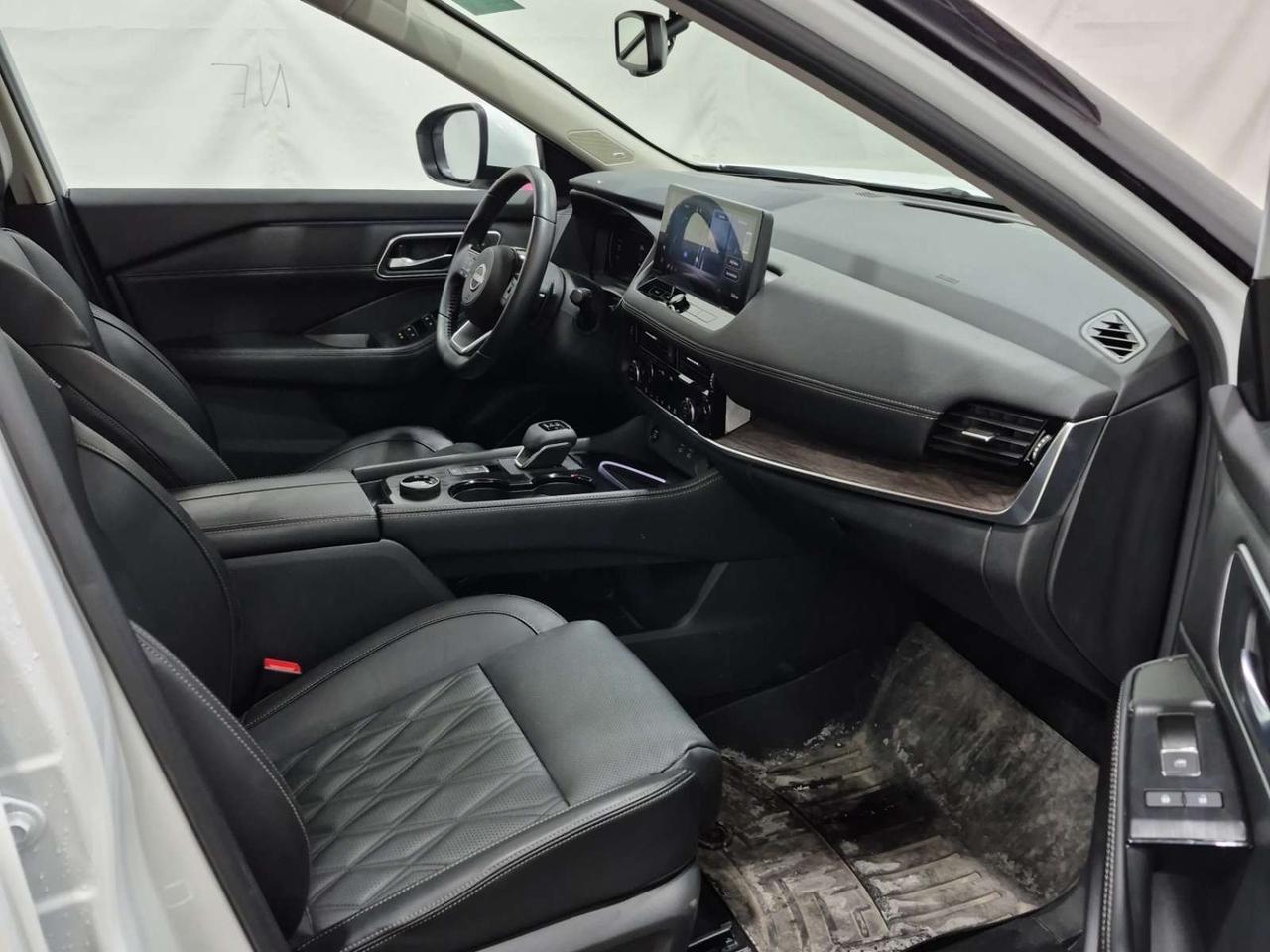 2024 Nissan Rogue Platinum 4dr All-Wheel Drive Sport Utility Photo