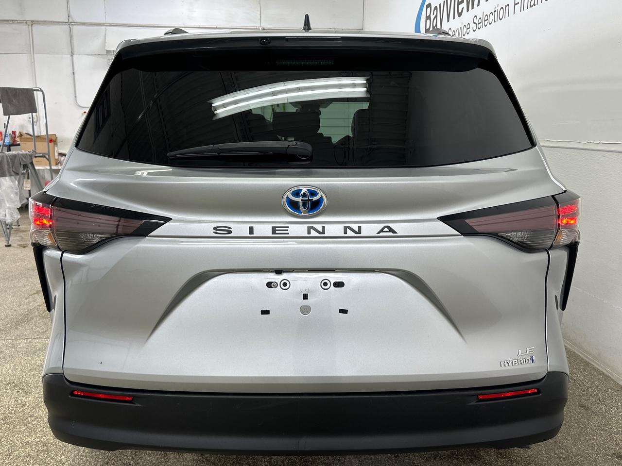 2024 Toyota Sienna LE 8-Passenger Photo