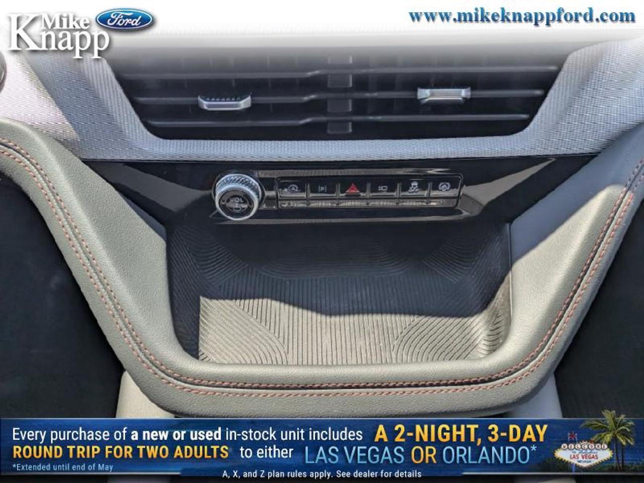 2026 Ford Explorer Active Photo