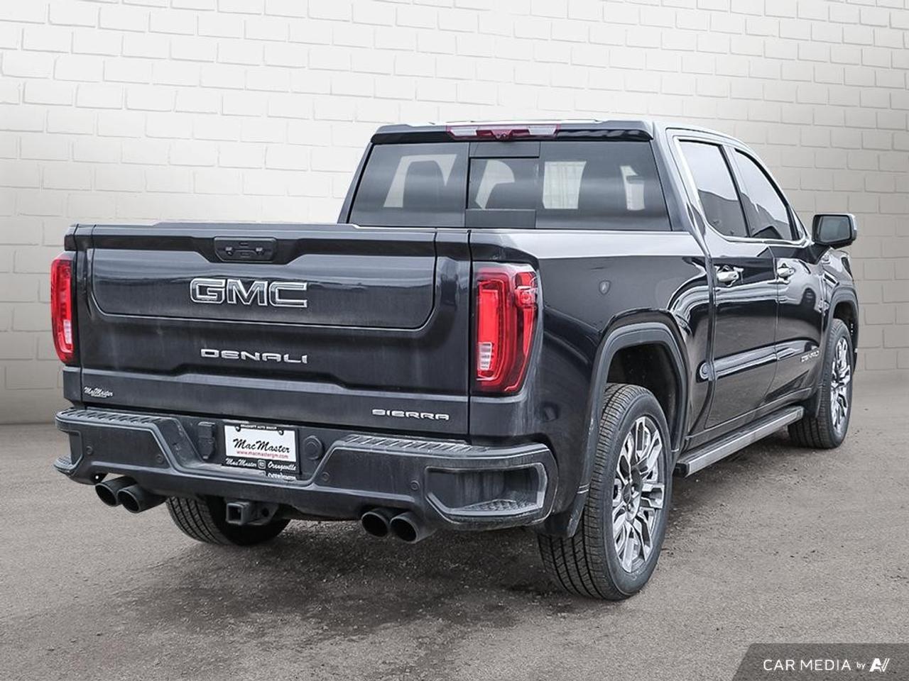 2023 GMC Sierra 1500 Crew Cab Short Box 4-Wheel Drive Denali Ultimate Photo4