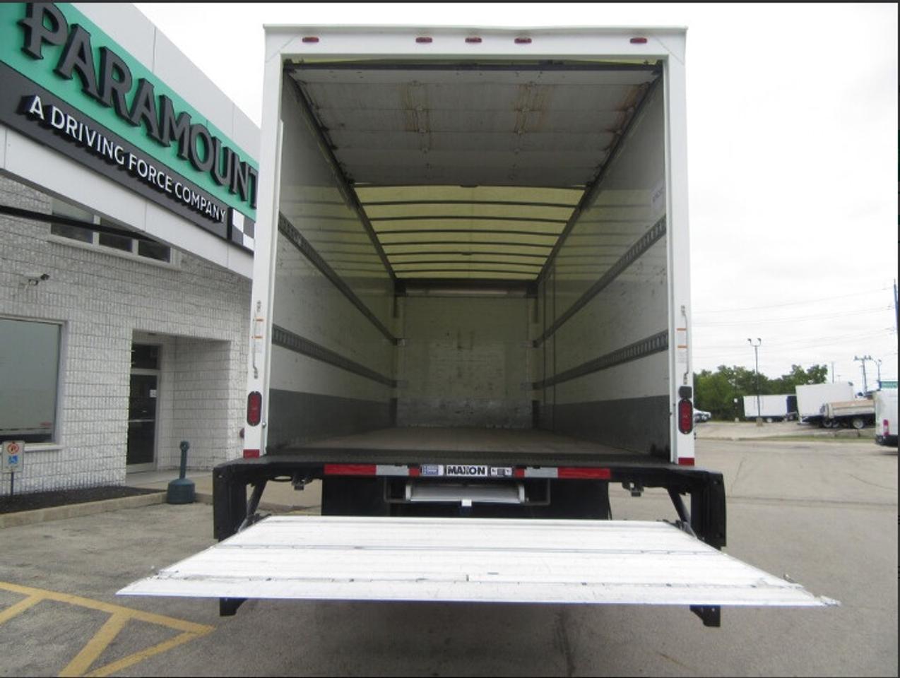 2018 Freightliner M2-106 DIESEL 26FT BOX POWER LIFTGATE & RAMP Photo