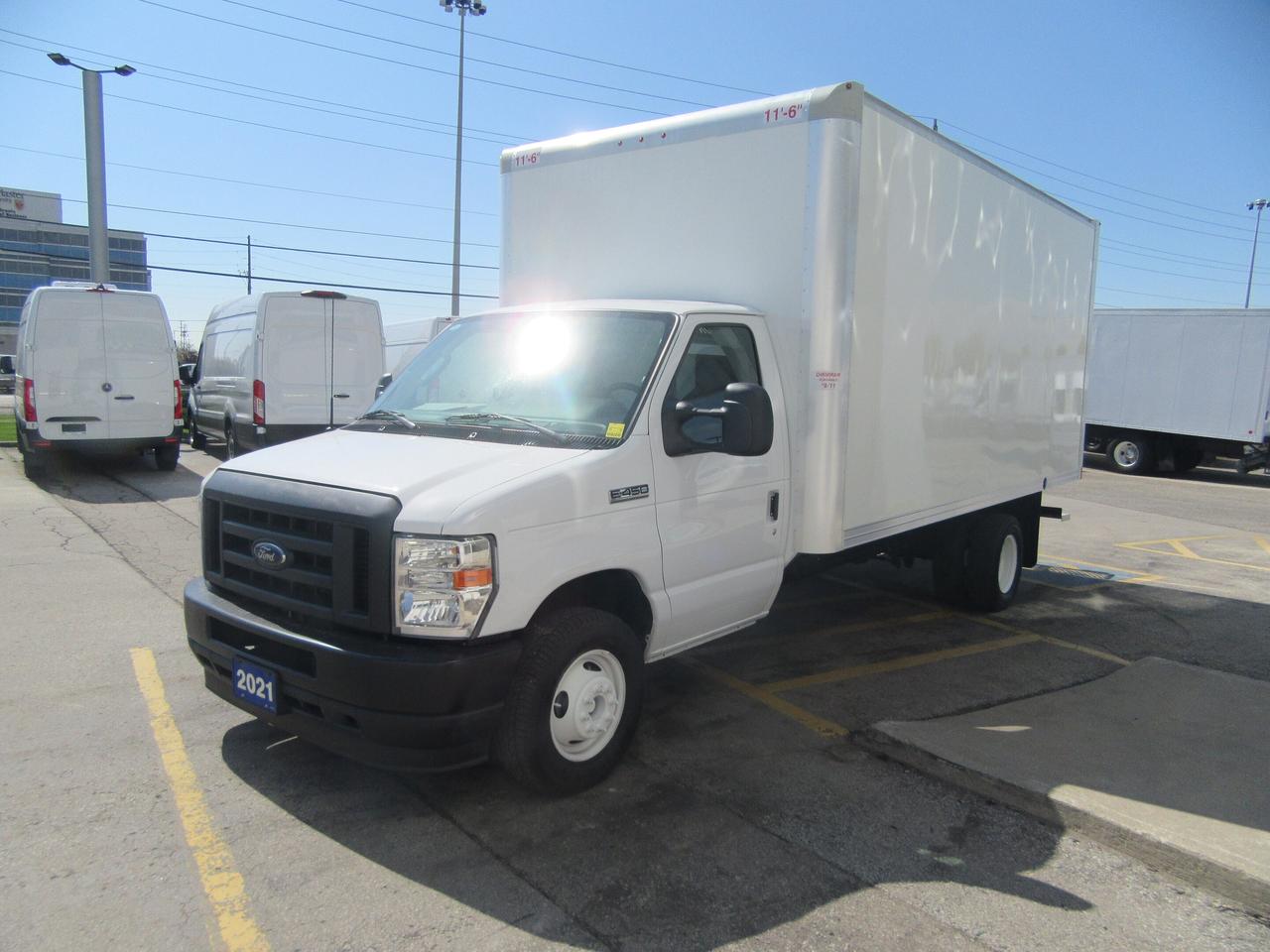 2021 Ford Super Duty E-450 DRW GAS 16 FT ALUMINUM HIGH BOX CUBE VAN WITH RAMP Photo