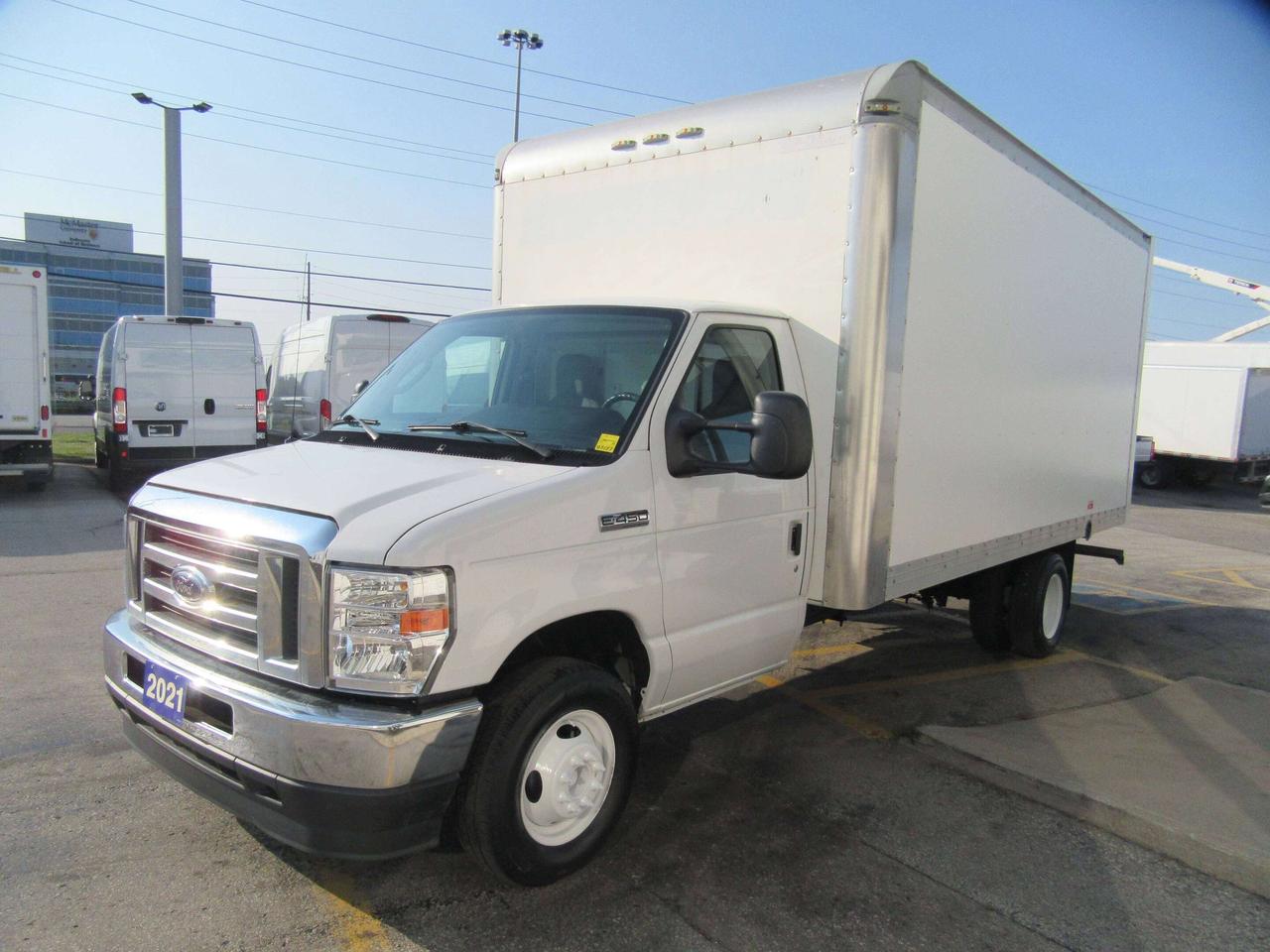 2021 Ford E-450 GAS 16 FT MULTIVAN HIGH BOX CUBE VAN WITH RAMP Photo