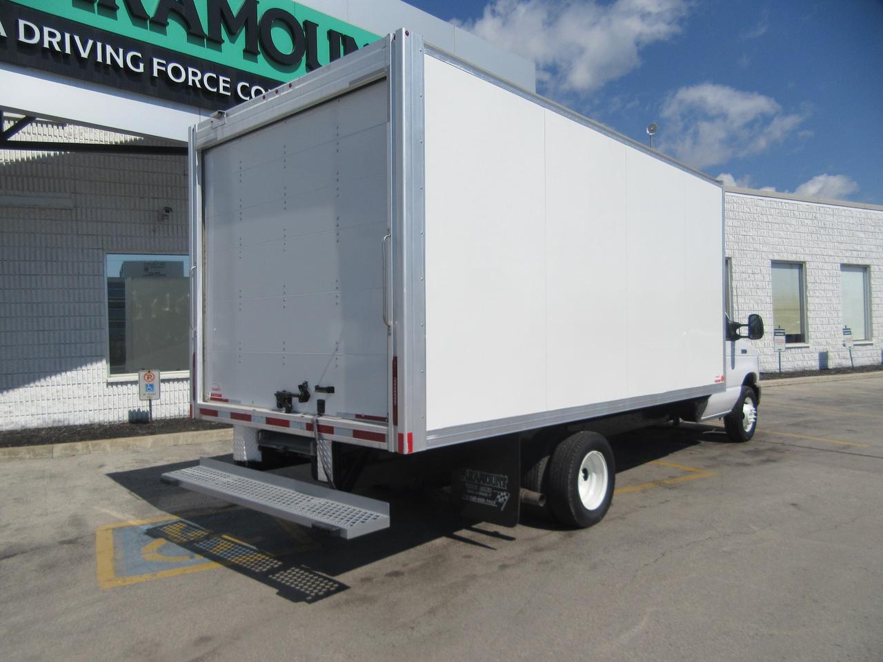 2022 Ford Super Duty E-450 DRW GAS 16 FT ALUMINUM HIGH BOX CUBE VAN WITH RAMP Photo