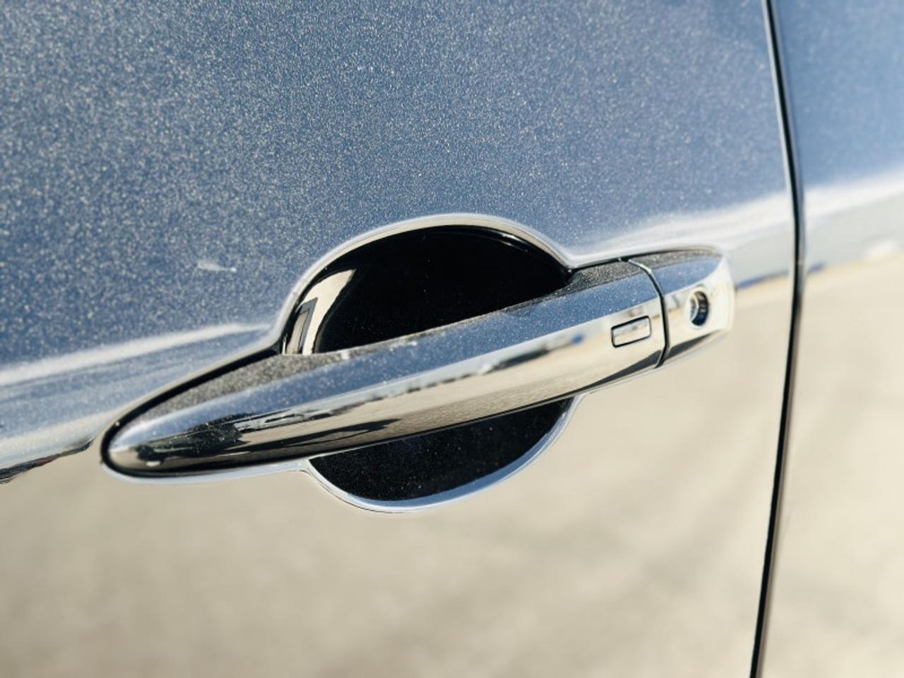 2025 Nissan Rogue SV MOONROOF Photo