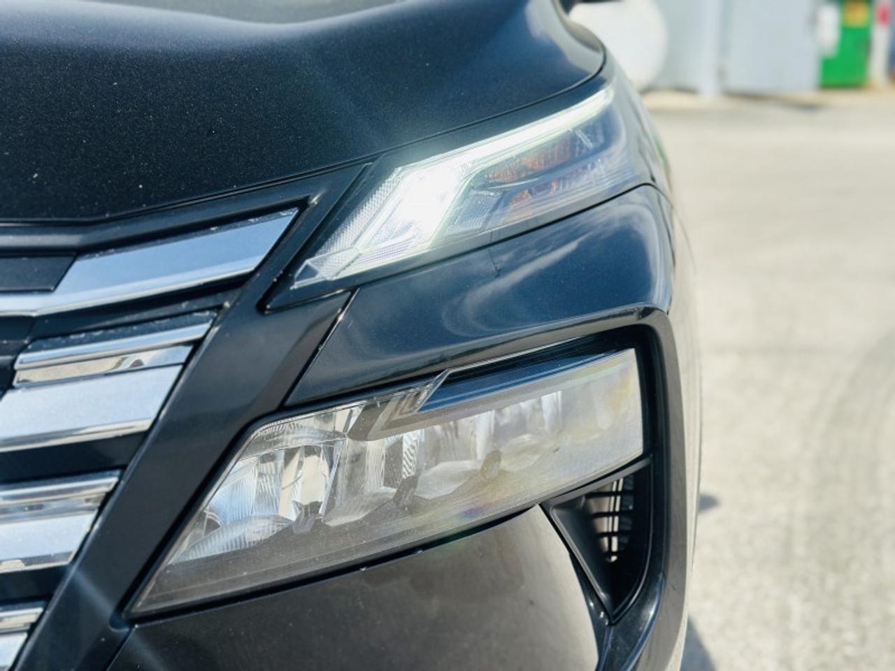 2025 Nissan Rogue SV MOONROOF Photo