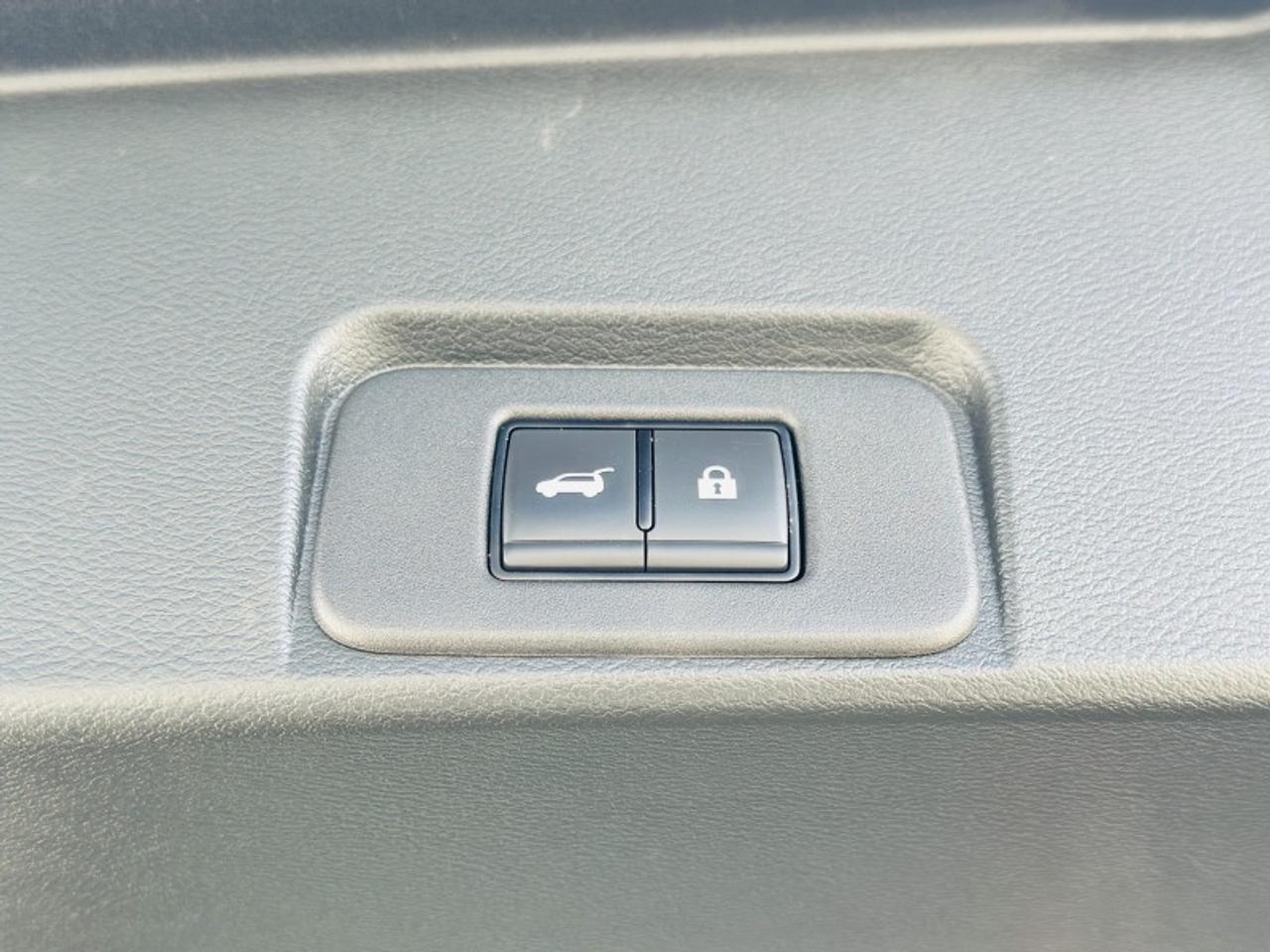 2025 Nissan Rogue SV MOONROOF Photo