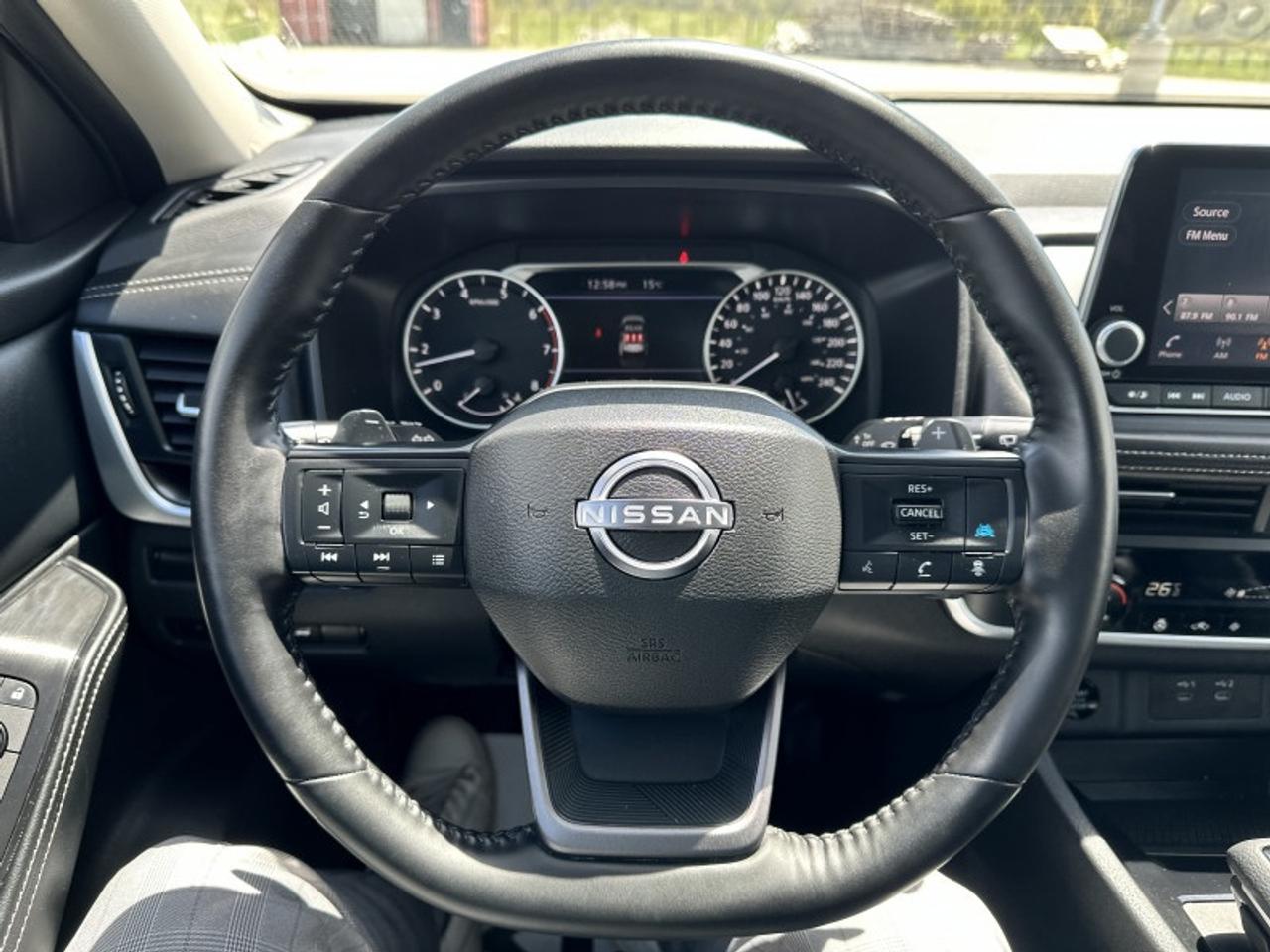 2025 Nissan Rogue SV MOONROOF Photo
