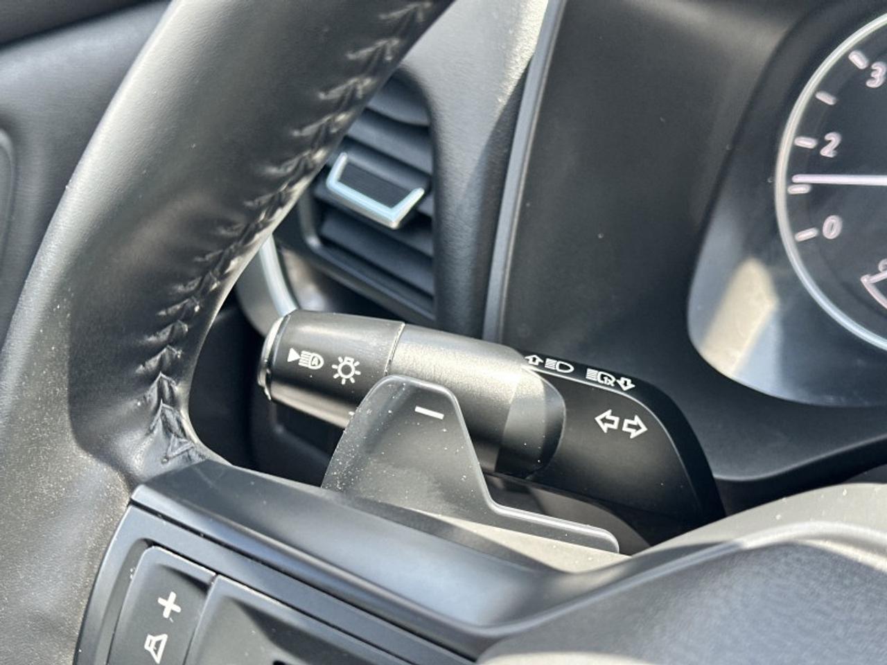 2025 Nissan Rogue SV MOONROOF Photo