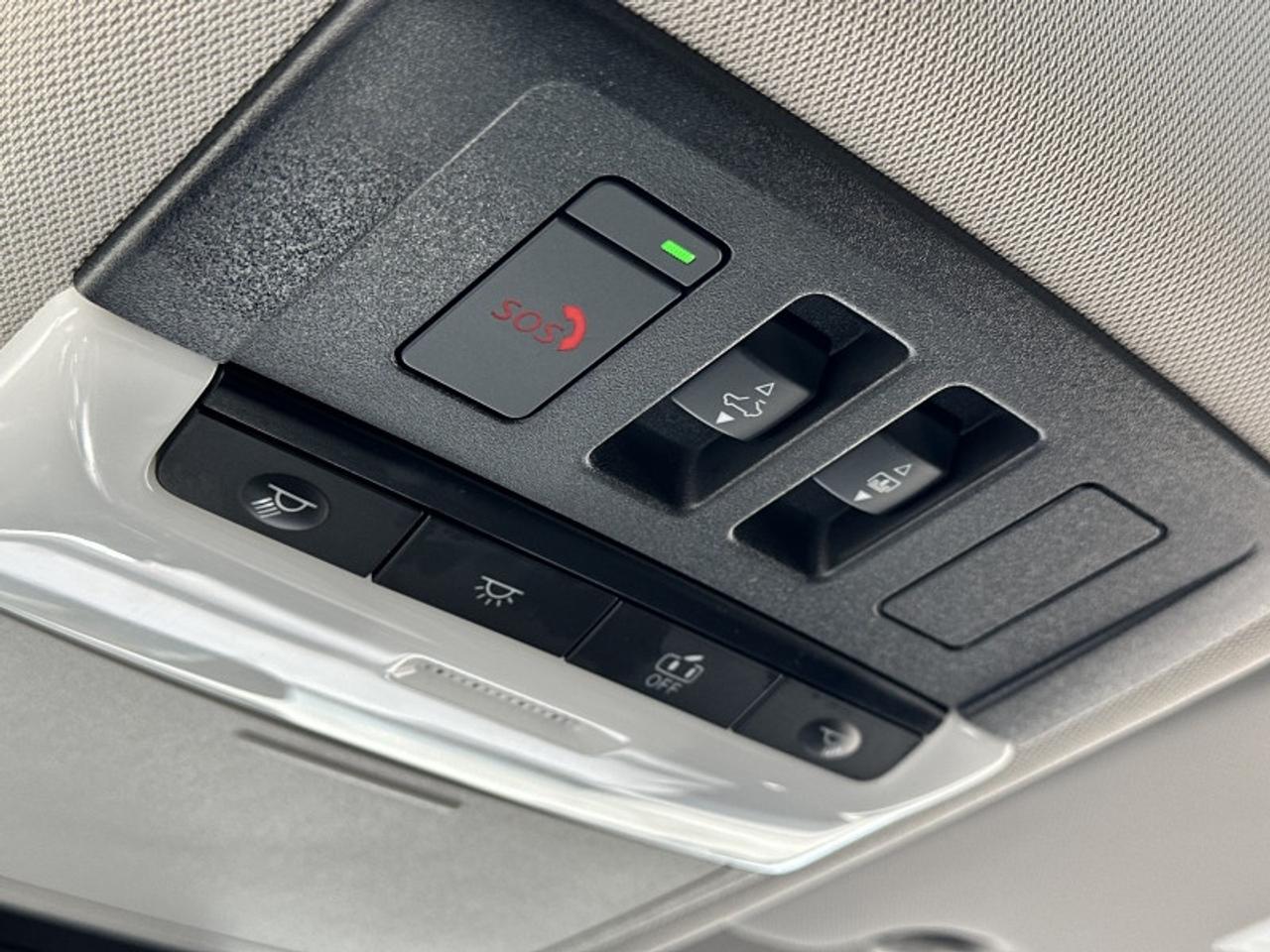 2025 Nissan Rogue SV MOONROOF Photo
