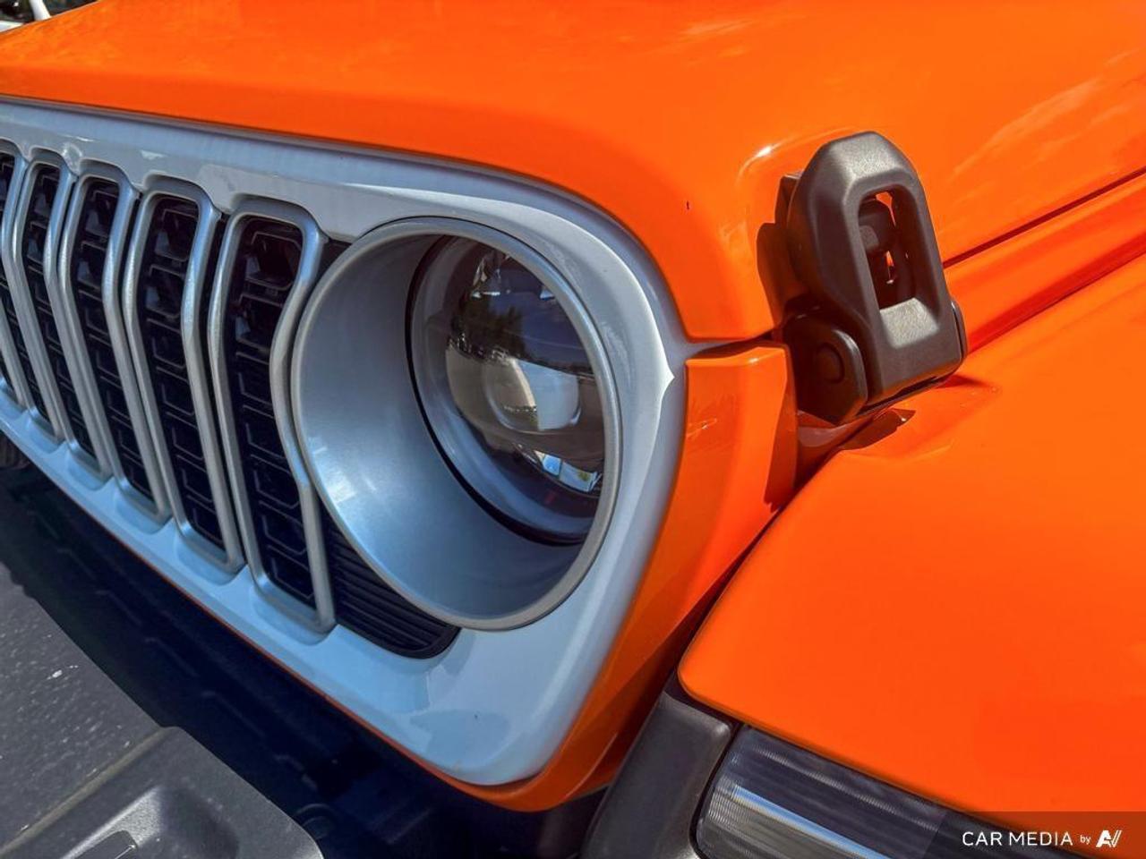 2026 Jeep Wrangler SAHARA 4DR 4X4 Photo