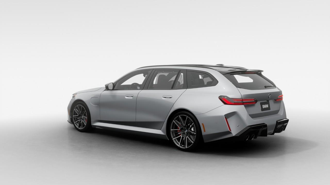 2027 BMW M5 Base 4dr All-Wheel Drive Touring Photo