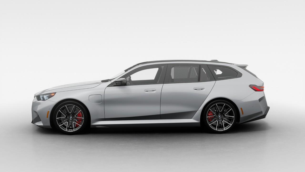2027 BMW M5 Base 4dr All-Wheel Drive Touring Photo