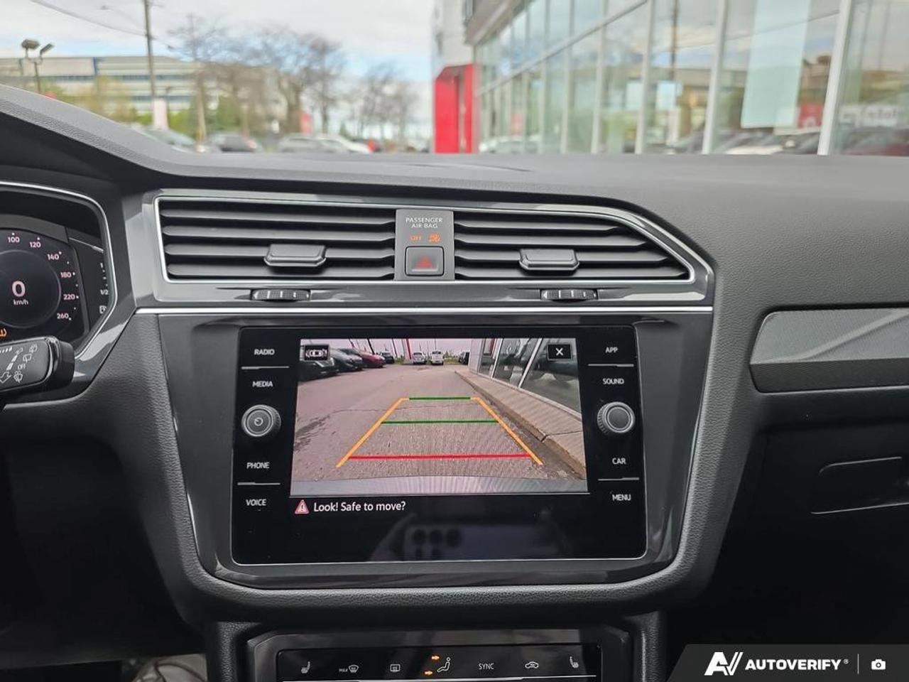 2024 Volkswagen Tiguan Comfortline | Apple Car Play | Android Auto | Heated Seats | Photo