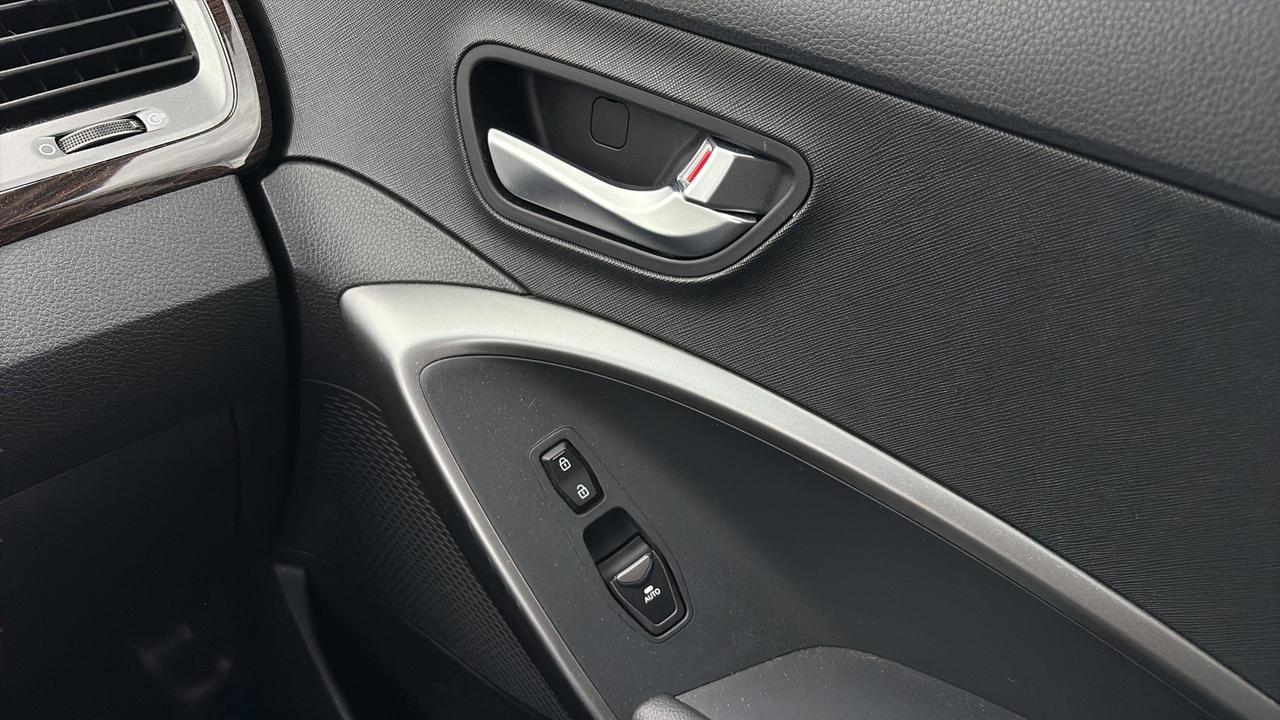 2018 Hyundai Santa Fe Sport 2.0T SE AWD Photo
