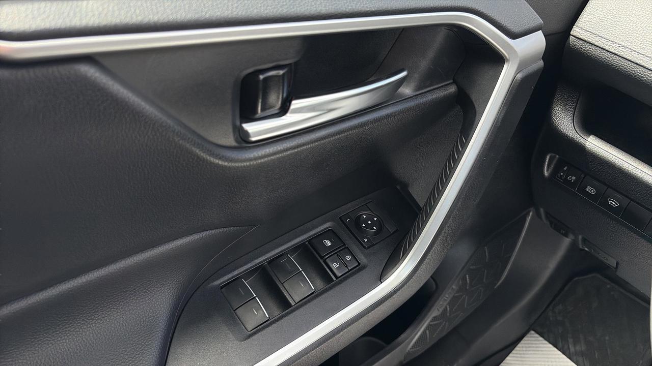 2024 Toyota RAV4 XLE AWD Photo