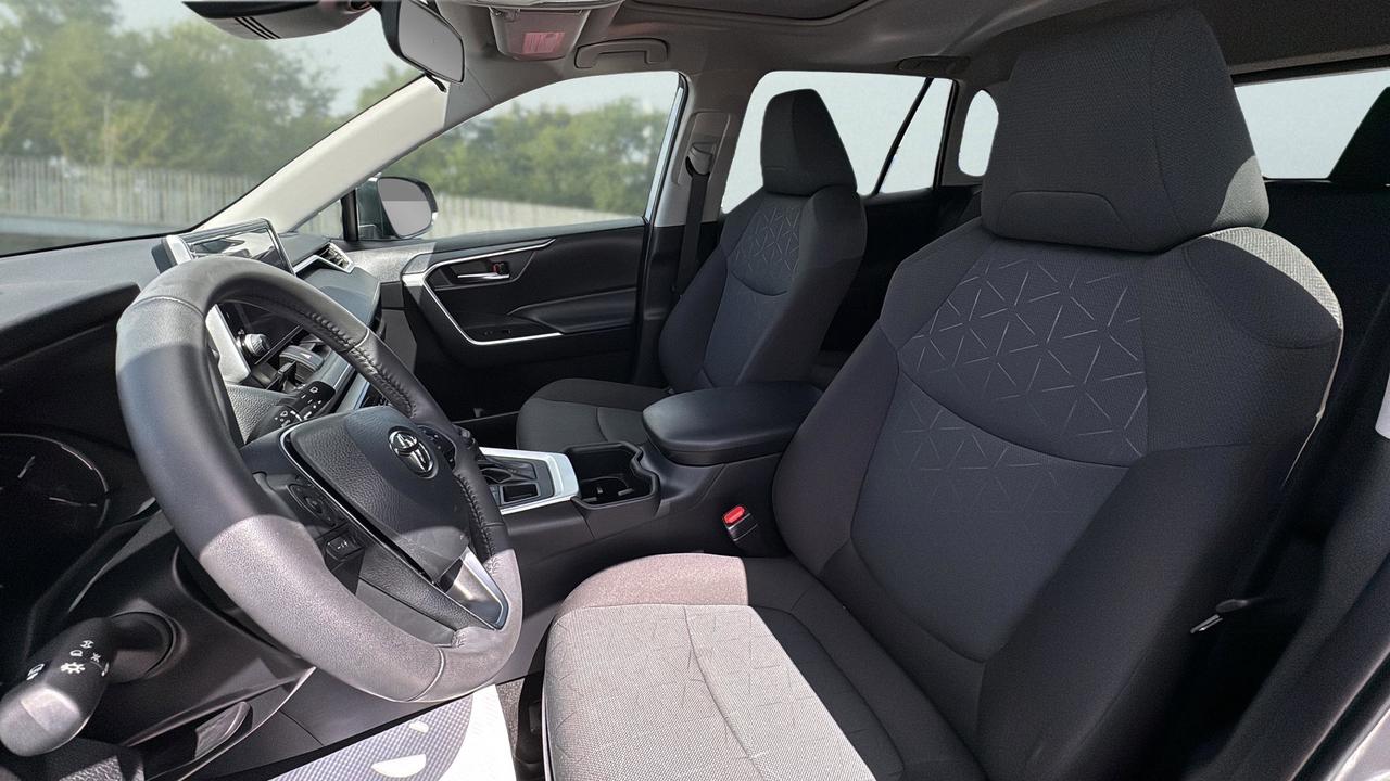 2024 Toyota RAV4 XLE AWD Photo