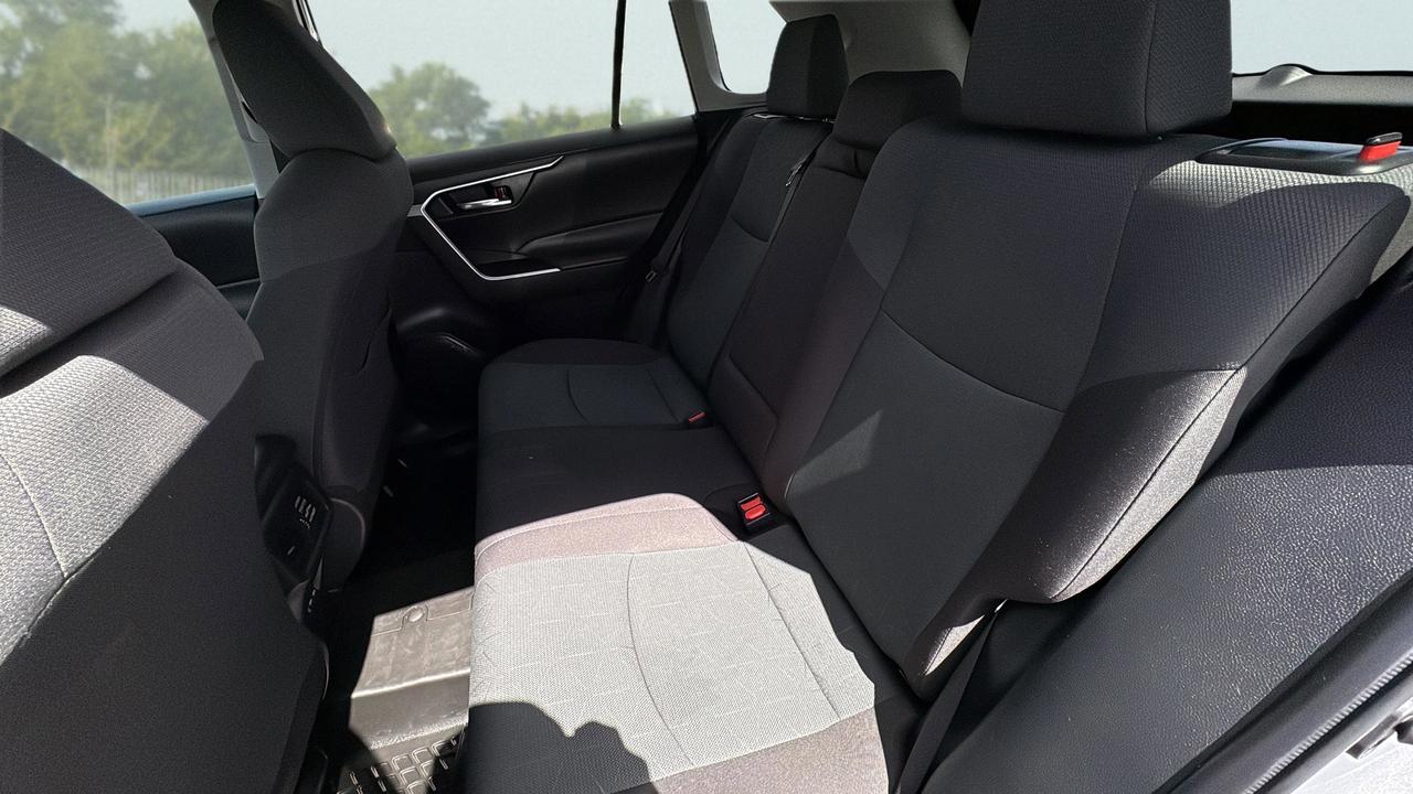 2024 Toyota RAV4 XLE AWD Photo