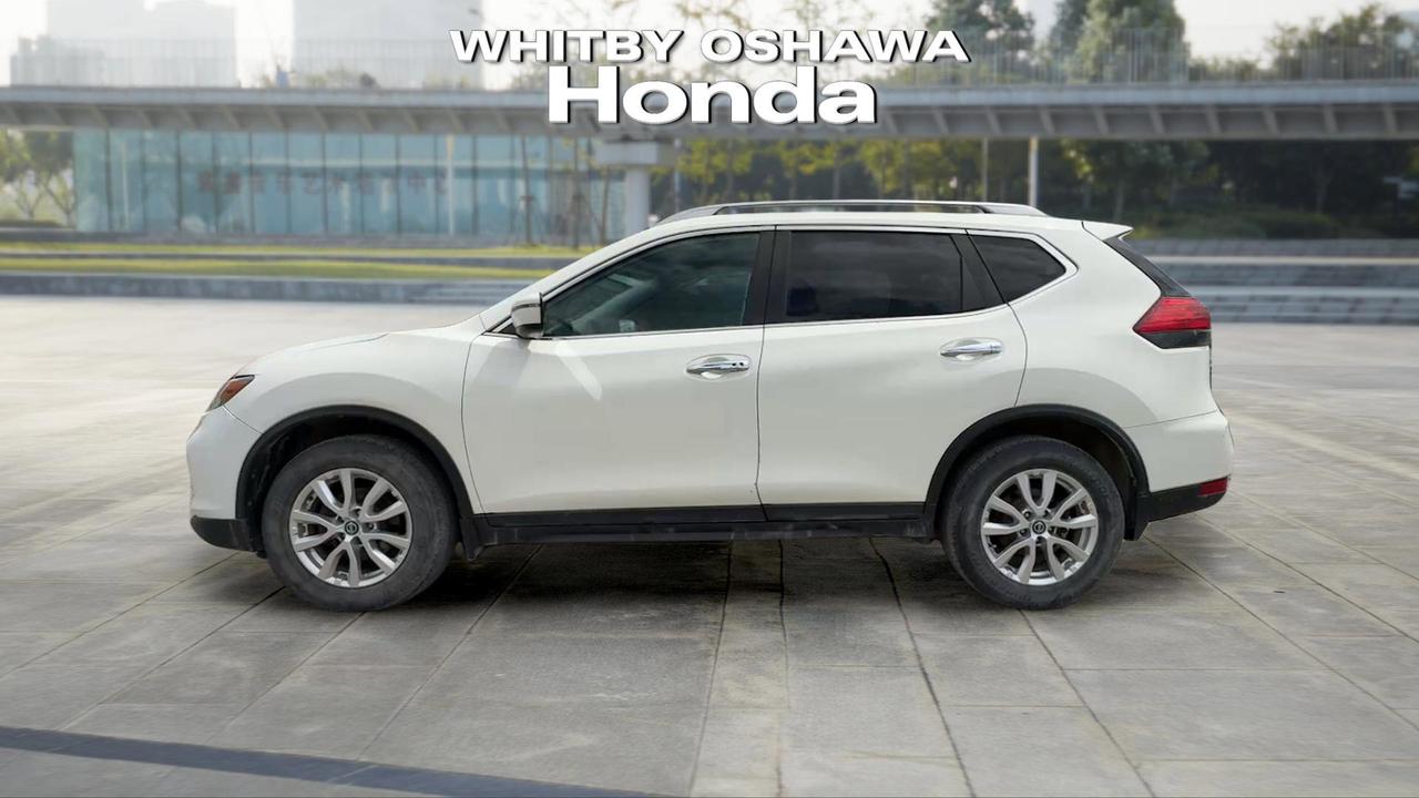 2017 Nissan Rogue  Photo2