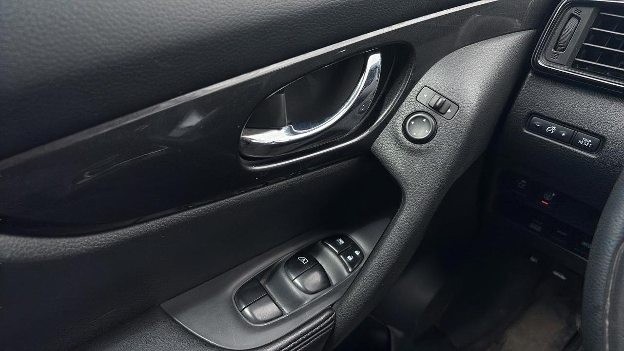 2017 Nissan Rogue  Photo