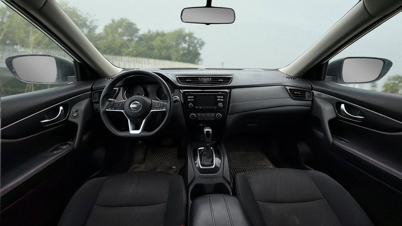 2017 Nissan Rogue  Photo