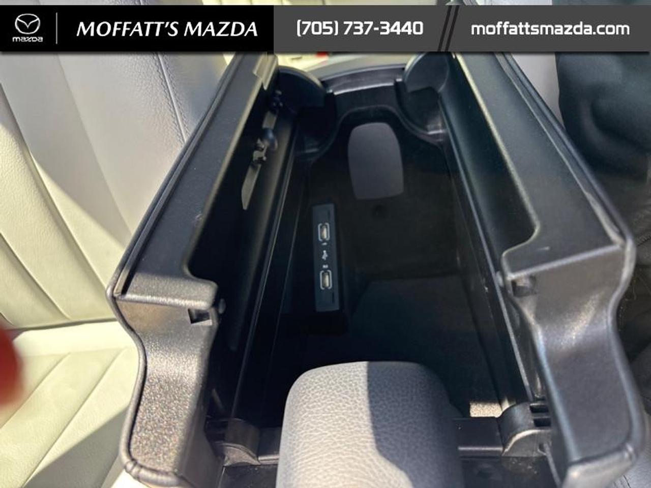 2016 Mercedes-Benz E E 400 4MATIC Photo