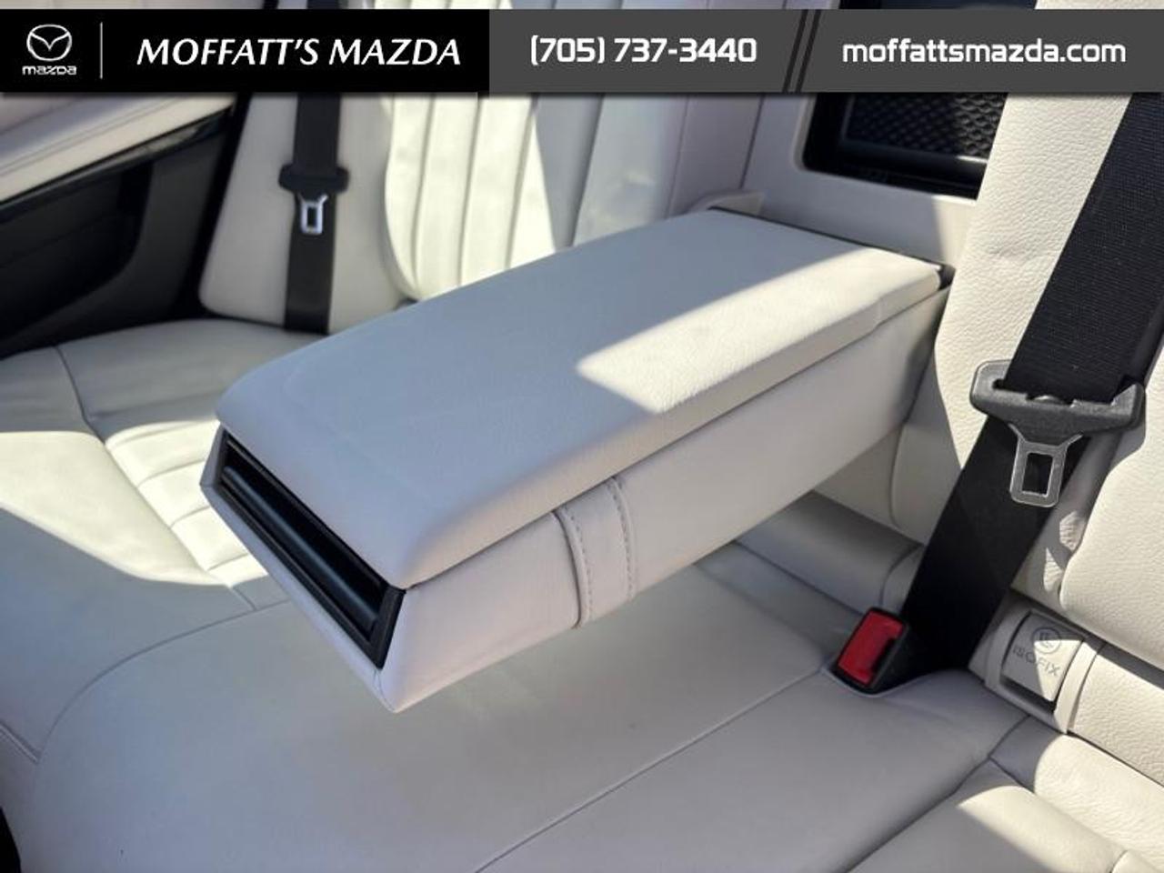 2016 Mercedes-Benz E E 400 4MATIC Photo