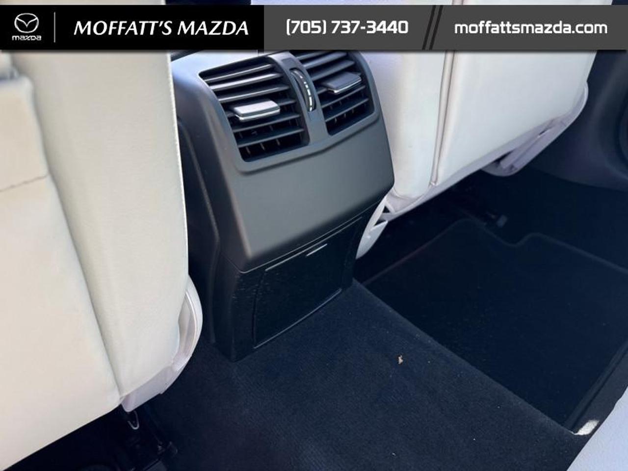 2016 Mercedes-Benz E E 400 4MATIC Photo