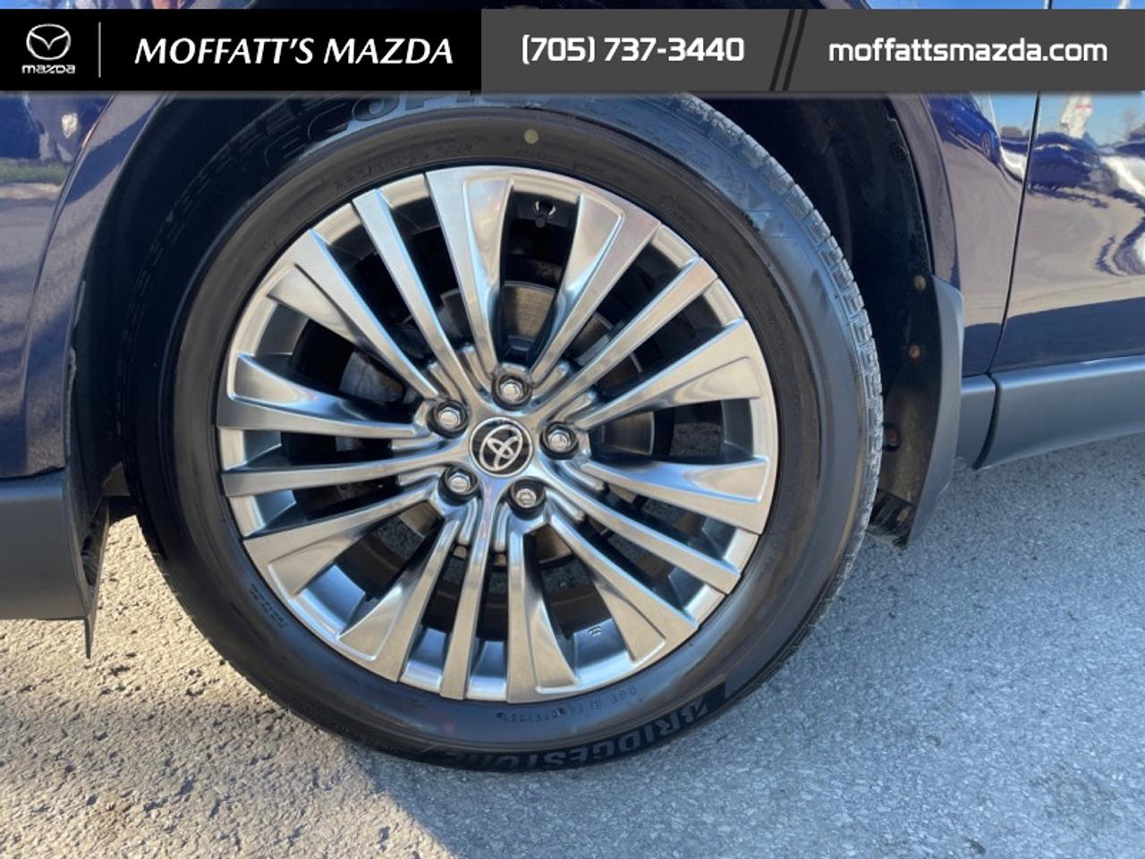 2021 Toyota Venza LIMITED Photo