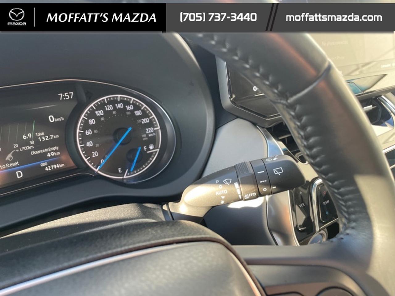 2021 Toyota Venza LIMITED Photo