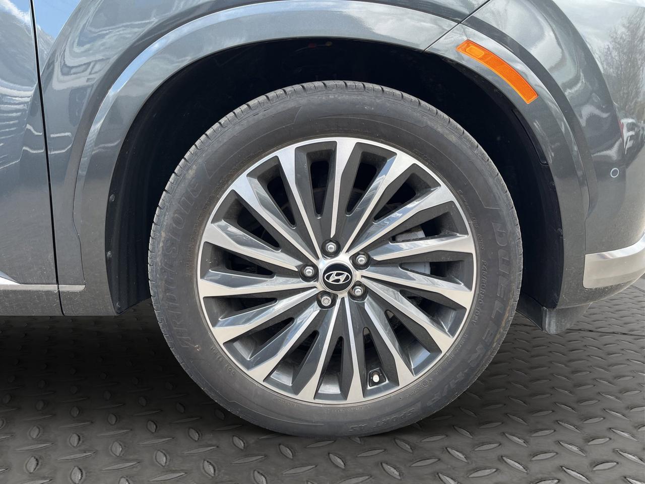 2024 Hyundai PALISADE Ultimate Calligraphy | Reverse Cam | Heated Seats Photo
