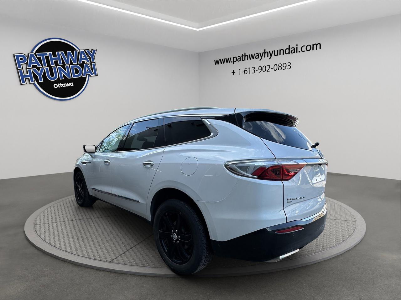 2023 Buick Enclave Essence | Reverse Cam | Heated Seats Photo