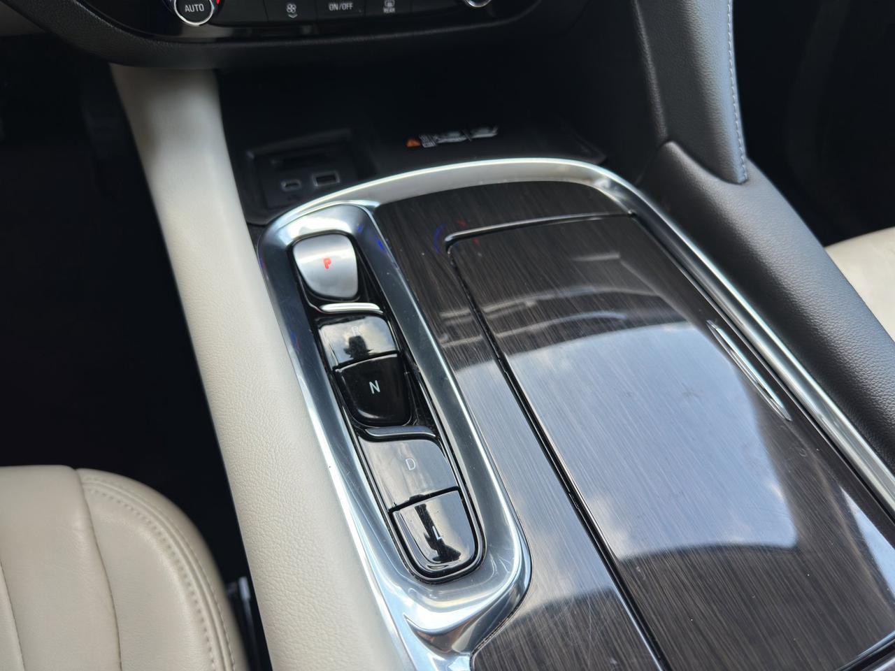 2023 Buick Enclave Essence | Reverse Cam | Heated Seats Photo