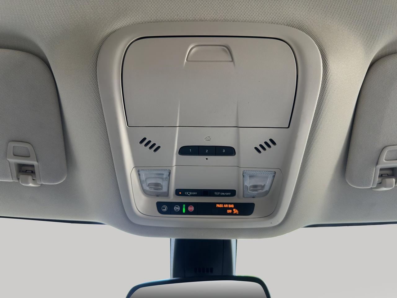 2023 Buick Enclave Essence | Reverse Cam | Heated Seats Photo