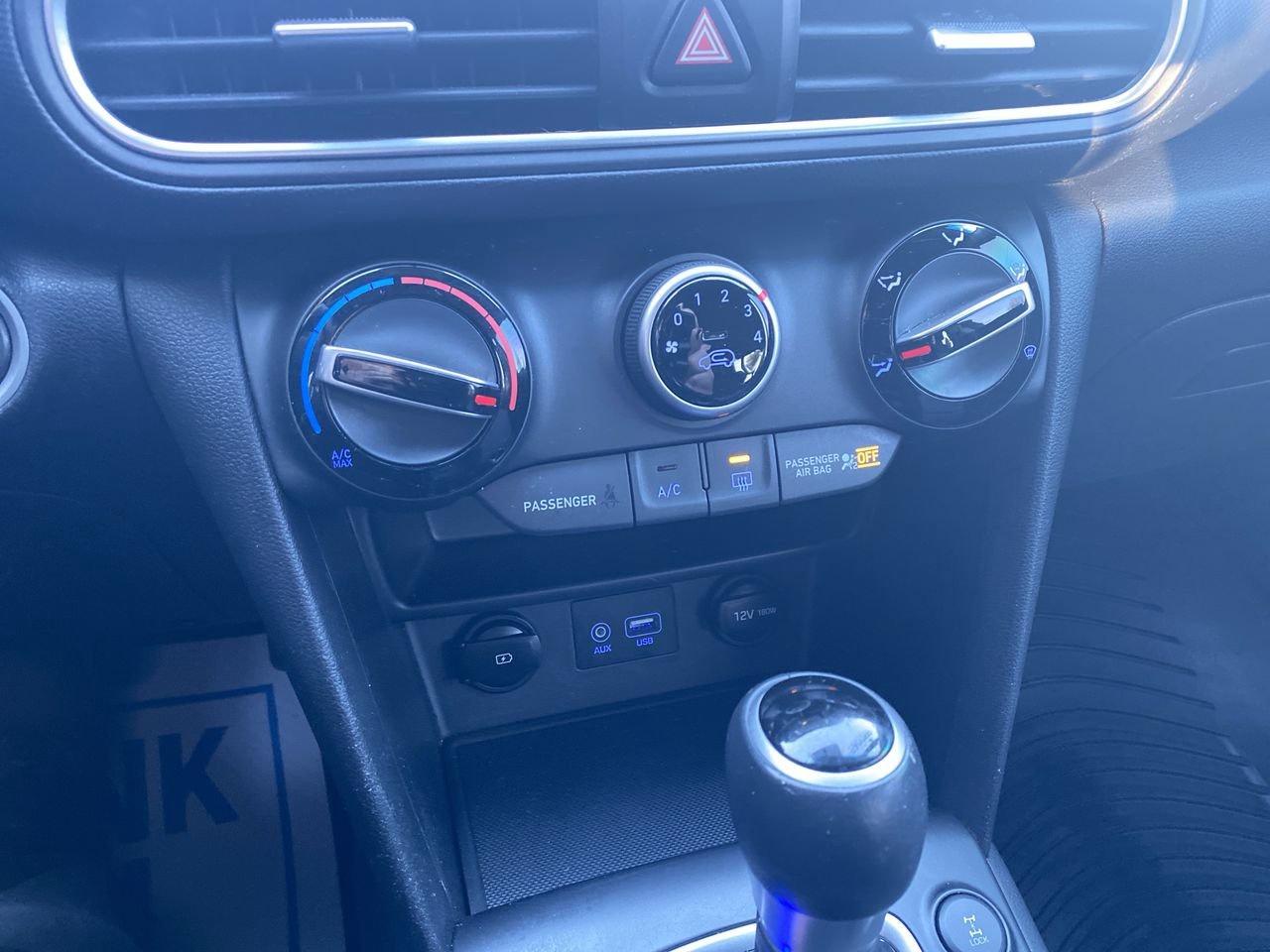 2021 Hyundai KONA Trend Photo