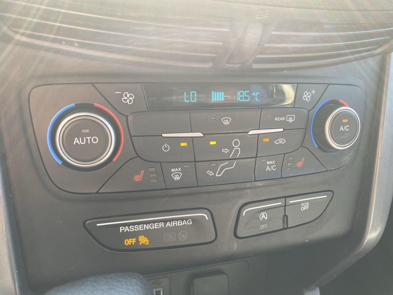 2019 Ford Escape SE Photo