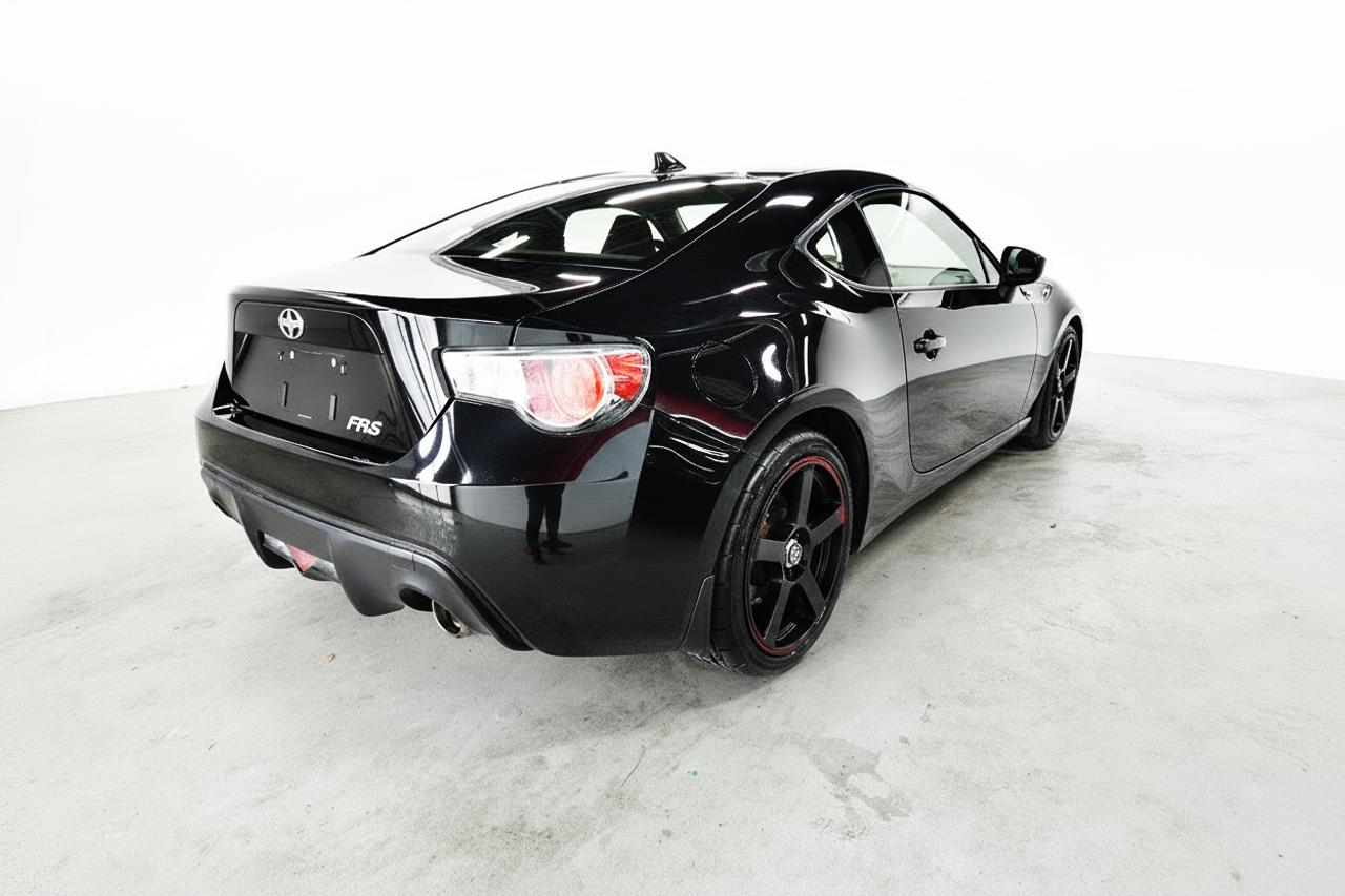2016 Scion FR-S VERY LOW KM,NO ACCIDENT,ALL SERVICE RECORDS Photo