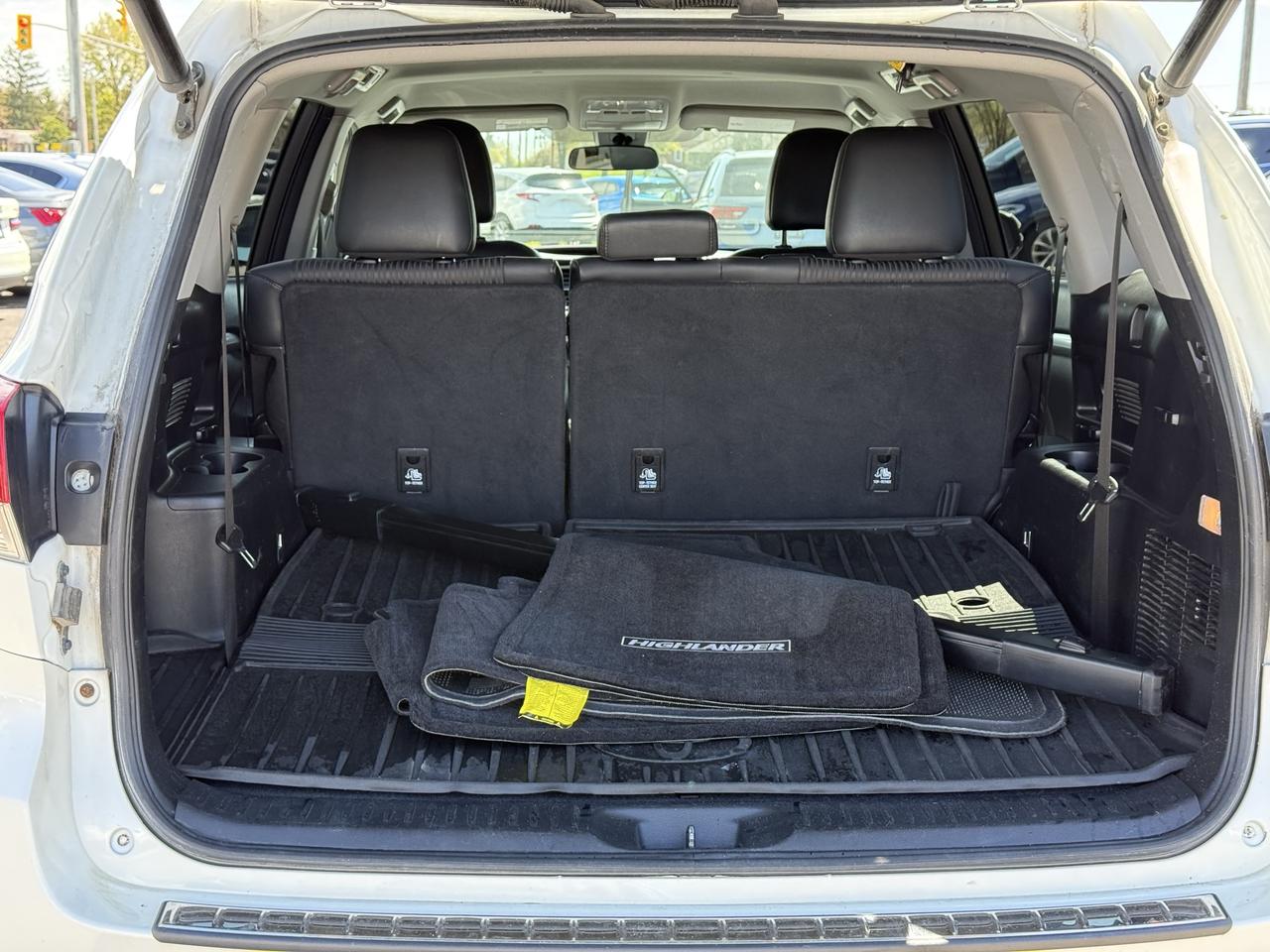 2017 Toyota Highlander LE Photo