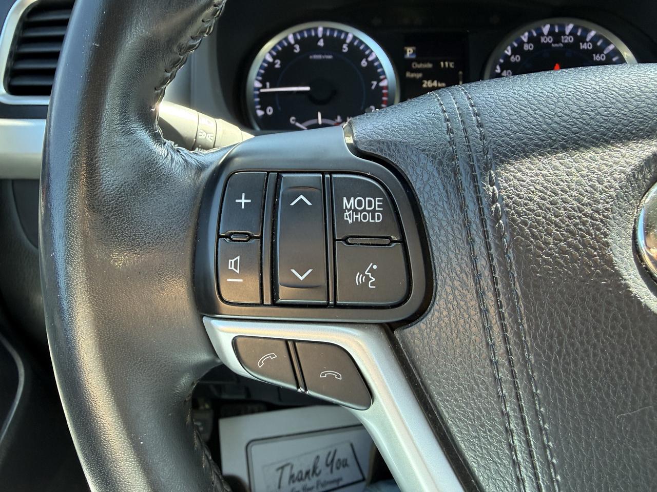 2017 Toyota Highlander LE Photo
