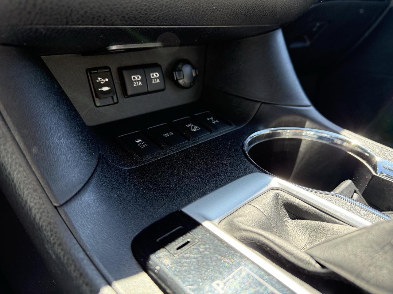 2017 Toyota Highlander LE Photo